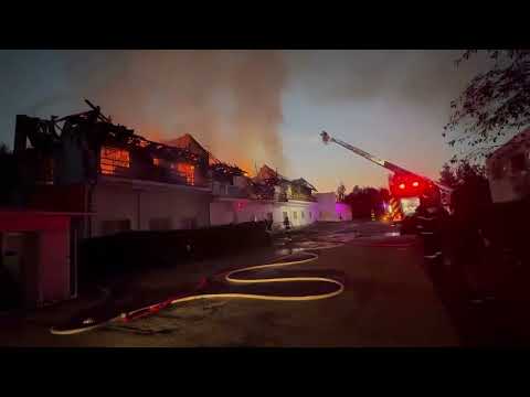 Arde un complex turistic