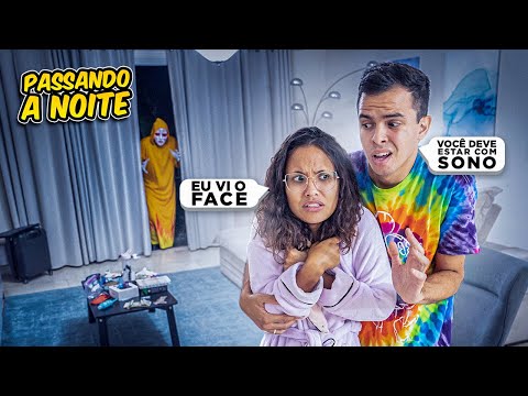 PASSAMOS A PRIMEIRA NOITE NA MANSÃO E COISAS MUITO BIZARRAS ACONTECERAM! O FACE APARECEU!?