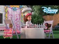 Fancy Nancy Clancy | Fancy Restaurant ? | Disney Channel NL