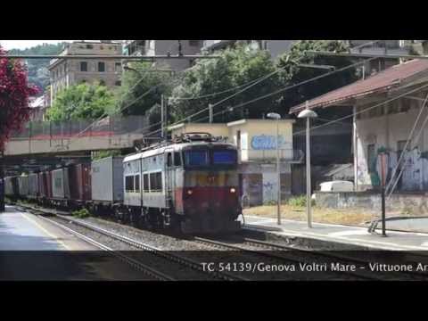 E655.210 con container in transito a Genova Pegli