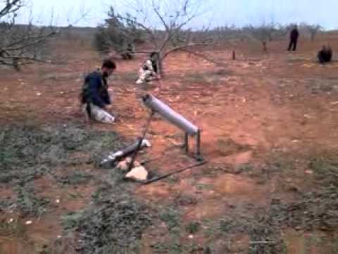 استهداف رتل لقوات النظام بصاروخ محلي الصنع من قبل لواء أنصار الحق في ريف حماة