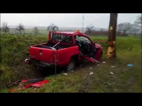Unfall auf B83 bei Hofgeismar: drei Schwerverletzte
