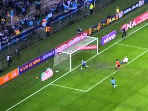 Melhores momentos Grêmio 3 x 1 Cruzeiro pela 14ª rodada do Brasileirão 2013