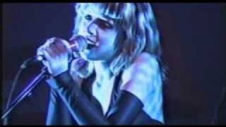 Nicole - Tuve Que Herirme (Feat. Sara Ugarte)