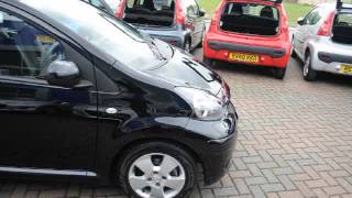 preview picture of video 'RE60LPK Charters Aldershot Toyota Aygo'