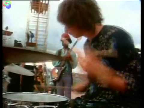 Soul Sacrifice - Santana - Woodstock 1969.wmv