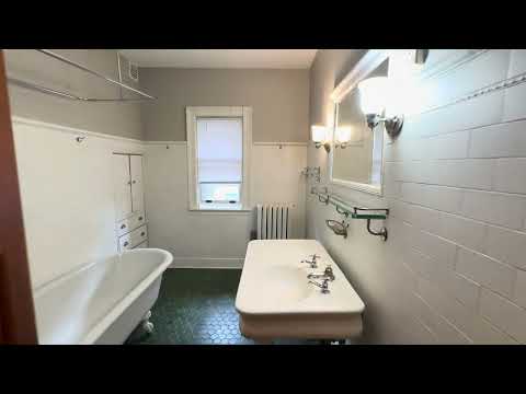 1621 E Superior St Apt 2b #2B - Video 6 of 6