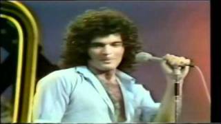 Gino Vannelli - People Gotta Move