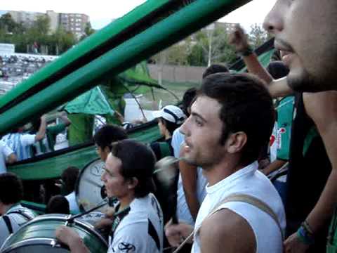 "la banda del pueblo viejo entrando a la cancha" Barra: La Banda del Pueblo Viejo • Club: San Martín de San Juan