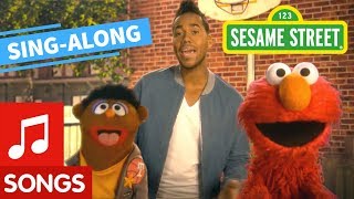 Sesame Street: Quiero Ser Tu Amigo with Lyrics feat. Romeo Santos | Elmo&#39;s Sing Along