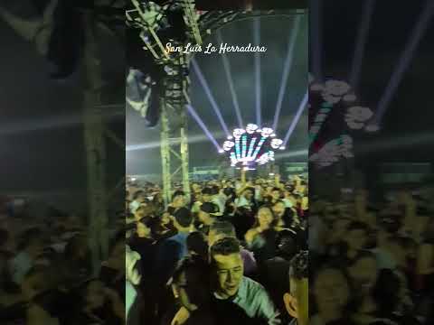 Totalmente Lleno - Baile en San Luis La Herradura