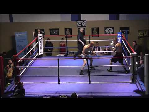 Bout 4 Charlie Smith v Ryan Mague