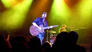Josh Thompson ~ Always Been Me ~ Chicago, IL ~ 4/30/11