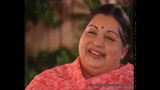 Tamilnadu CM Jayalalitha(Ex-Artist) singing a hindi song