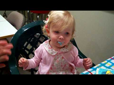 Johanna bites the cake