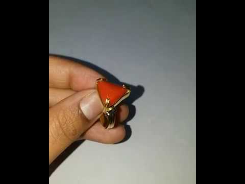 Triangular red coral gold ring