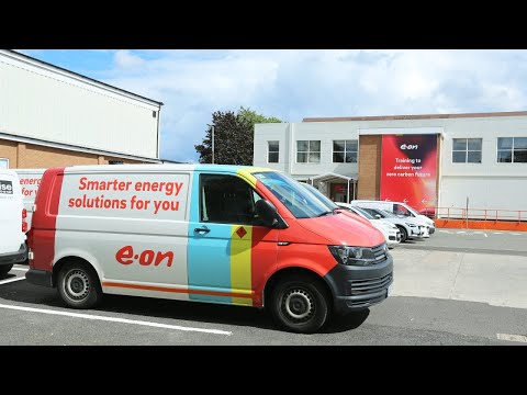 Shaping future engineers at our new green academy: Kingswinford | E.ON