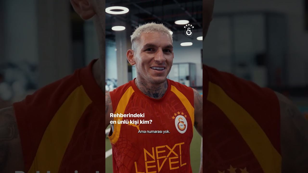 Galatasaraylı futbolcular, "Rehberindeki en ünlü kişi kim?" sorusuna cevap verdi!
