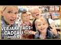 DE ZUSJES ZOEKEN VERJAARDAGSCADEAU VOOR BROER ? | Bellinga Vlog #2171