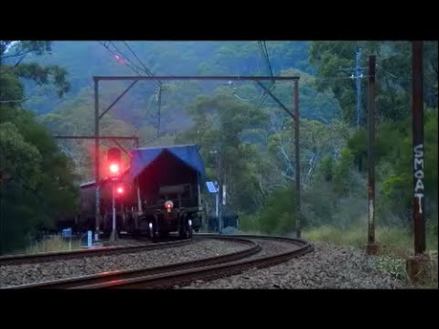 Sydney Train Vlogs 30: 82 Class Locomotive Coal Train