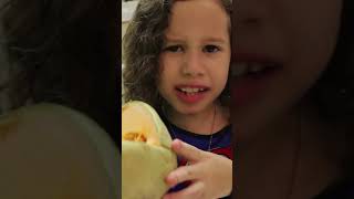 Valentina finge Brincar de ser princesa e salva todos da bruxa 02