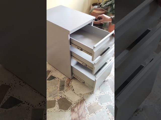 Vídeo relacionado con HMF 142-07 Caja para documentos XL con cerradura para archivadores, DIN A4/B4, gris claro