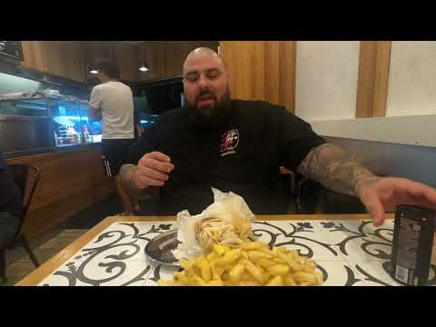 THE BEST VEGETARIAN WRAP IN 🇦🇺 AT THE YEEROS SHOP