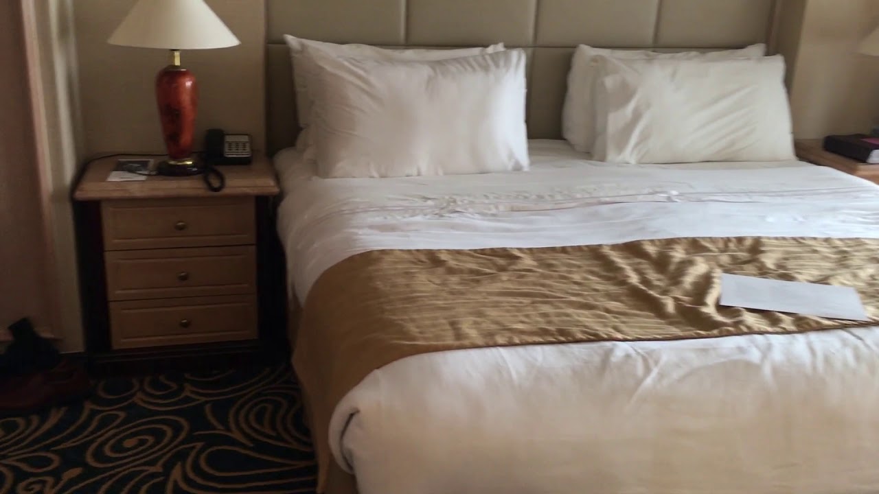 Vision of the Seas - Cabin 8500 - Video 5