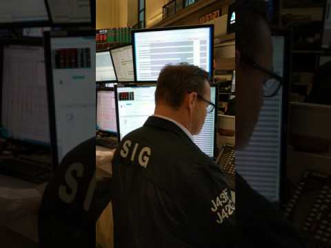 NYSE - trader in action