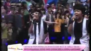 Download lagu Coboy Junior   What Makes You Beuatiful PERDANA With Lyrics 1 mp3