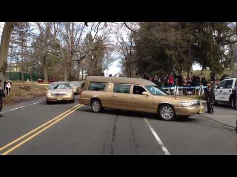 Whitney Houston burial procession - arriving at the cemetery