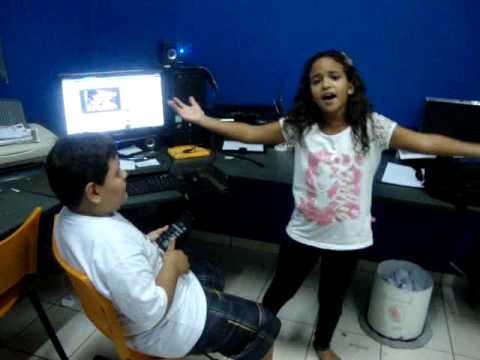 Maria Eduarda...e Gustavo... carrossel bom diaaa