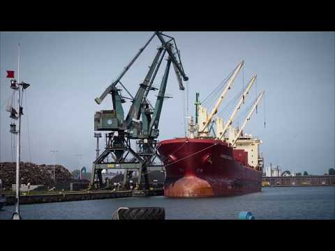 Port Gdański Eksploatacja - najbardziej uniwersalny operator przeładunkowy w polskich portach