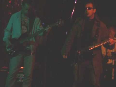 The Blundertones at The Tunnels.