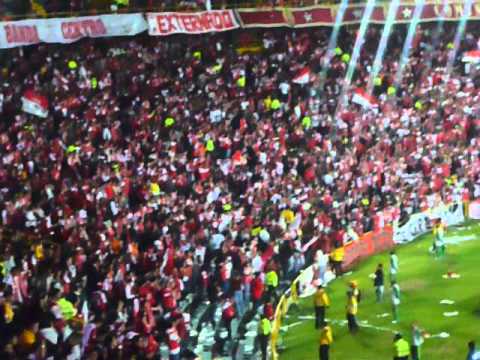 "Santa Fe - Nacional Final 2013 Señores Lo Dejo Todo" Barra: La Guardia Albi Roja Sur • Club: Independiente Santa Fe