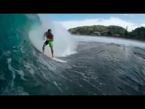 Freesurfing Pipe: Massive Barrels, Heavy Wipeouts