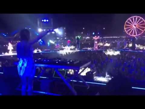 Larissa Lahw no Villa Mix Festival