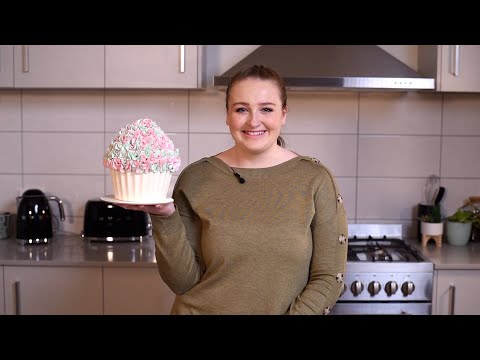 In-depth Giant Cupcake Tutorial - How to Ice and Decorate a Giant Cupcake