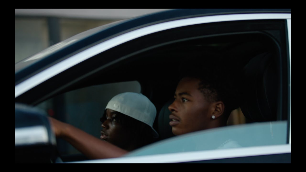 Melvoni ft. Ysn Flow — City Rolling