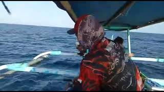 preview picture of video 'MANCING GT & AMBERJACK SPOT SUMBAWA BESAR PULAU MOYO'