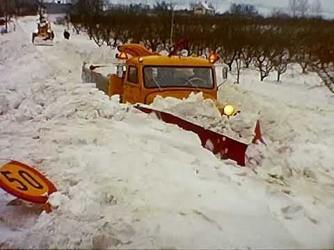 Winter - 1965. Double 8 movie from Österlen, Simrishamn, Skåne - Sweden. Scania L75 snowplow.