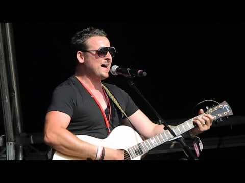 Vince Freeman covers Avicii Wake me up - Summer Sessions 2013