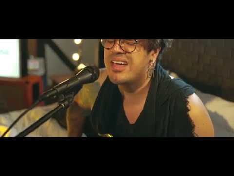 Jona Camacho - Está Bn (Los Latidos De La Casa)