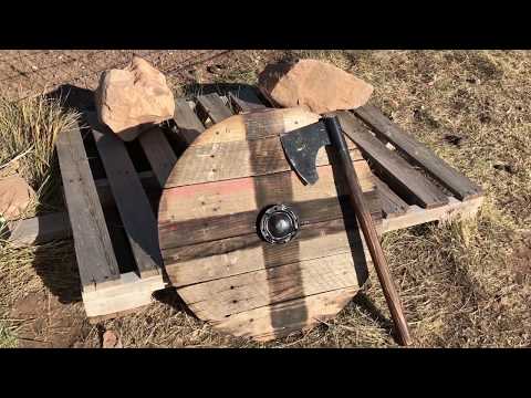 How to make a shield from old pallets (a medieval looking round shield) Video