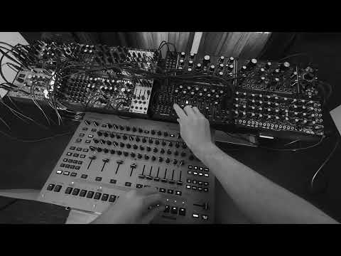 Modular Improvised Techno // 145 BPM // Roland TR-1000 // Macbeth // Cwejman SM-1 //Vhikk X // b:art