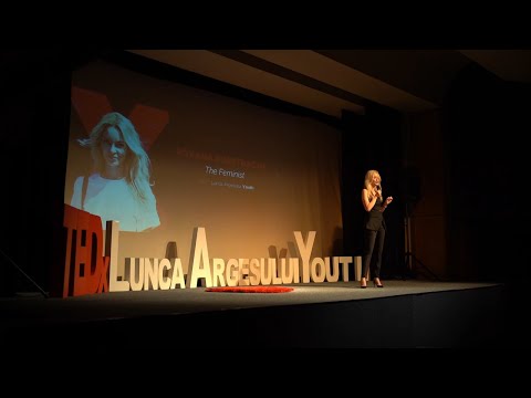 Vor salva tinerii democrația? | Roxana Dumitrache | TEDxLunca Argesului Youth