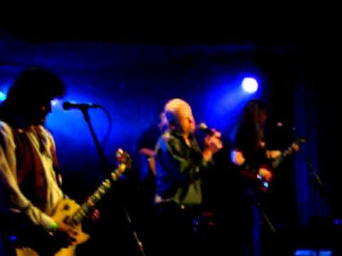 Milan Schelinger  a Band - Už mě nelíbej