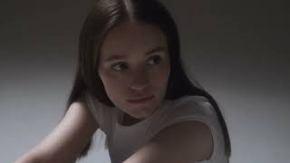 Musik-Video-Miniaturansicht zu Ghost Songtext von Sigrid