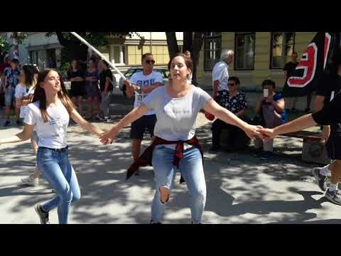 Užičko kolo u sred Užica