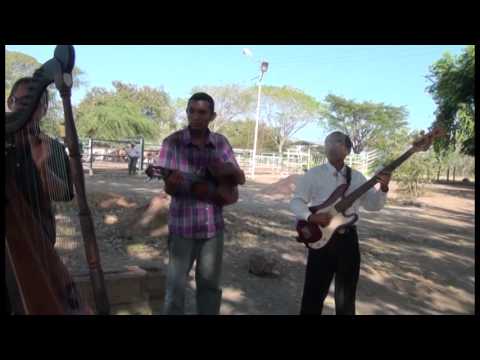 mmiguel cantante mi llano en Mayo